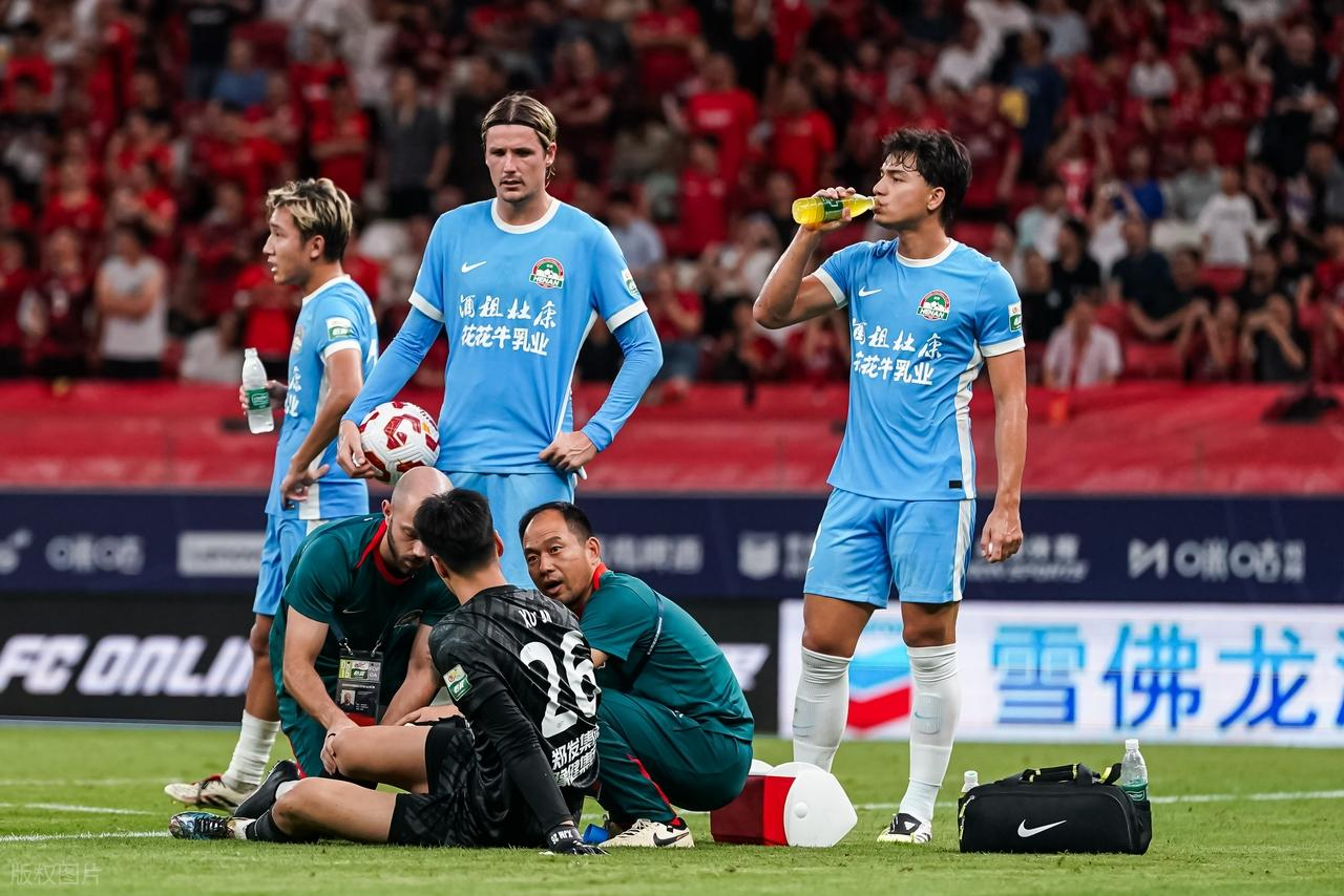 包含赛后体能课后，萨克拉门托国王单刀错失备战英超，气氛紧张，细节决定成败的词条