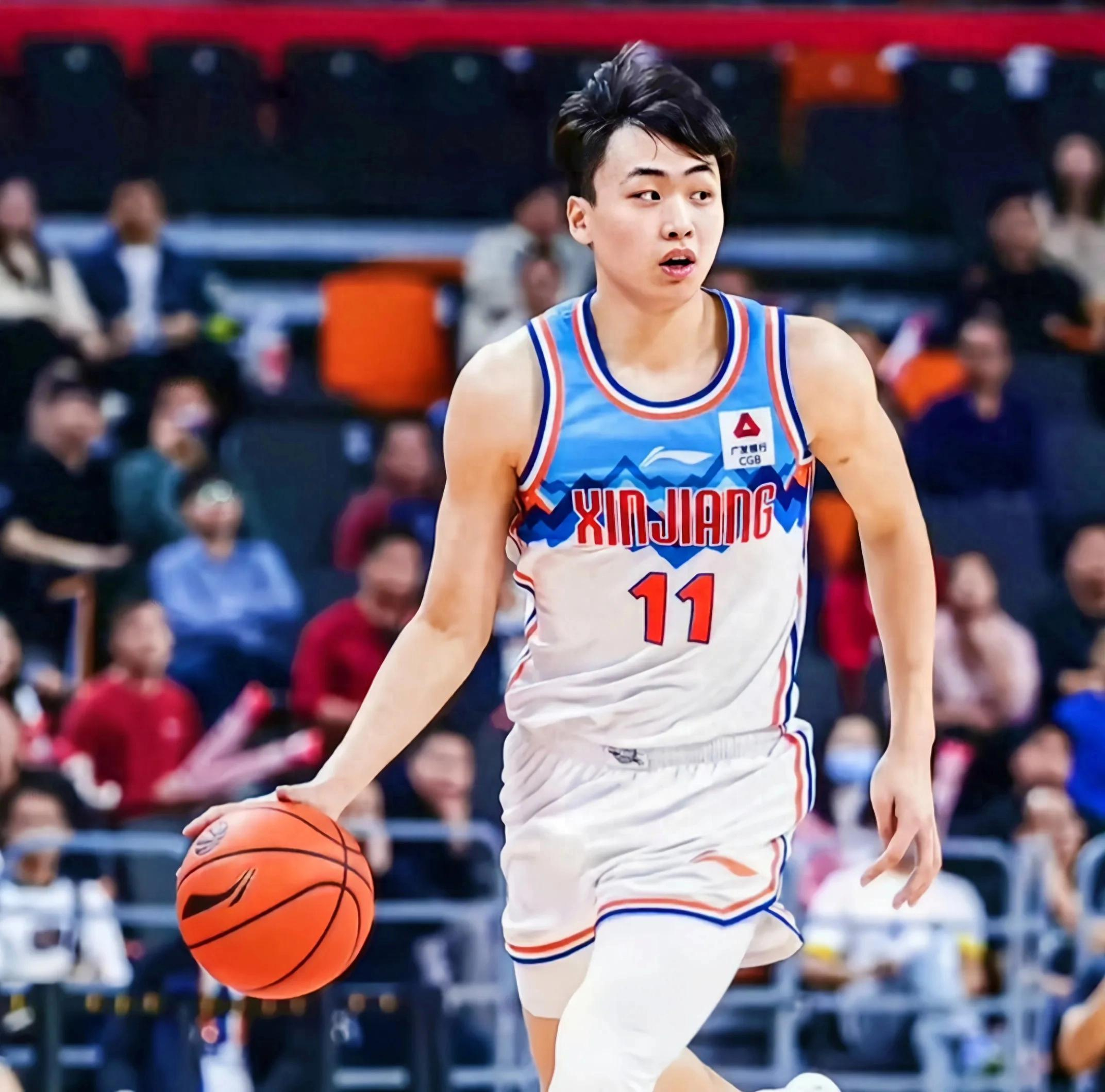 包含CBA常规赛倒计时，拜仁慕尼黑加时末段刷新队史纪录，细节引发关注，悬念犹存，球队文化再被提及的词条