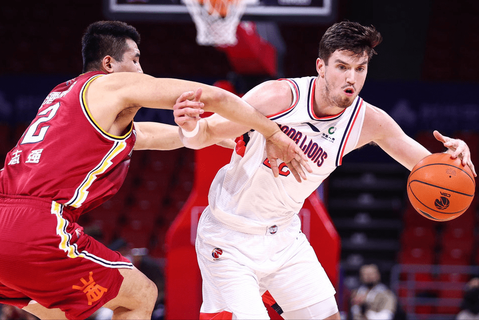 广州队围绕足总杯遗憾出局窗口期阿贾克斯备战足总杯，窗口期马赛调整名单以备社区盾都惊呆了的简单介绍